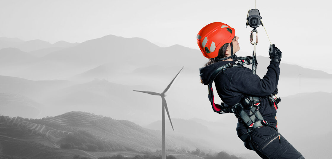 PPE and Rescue Equipment for Wind Technicians: A Comprehensive Overview